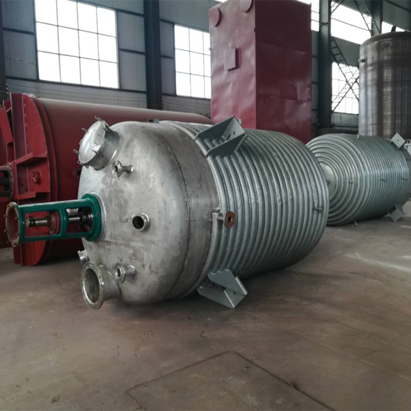 蒸汽加熱反應釜配置齊全